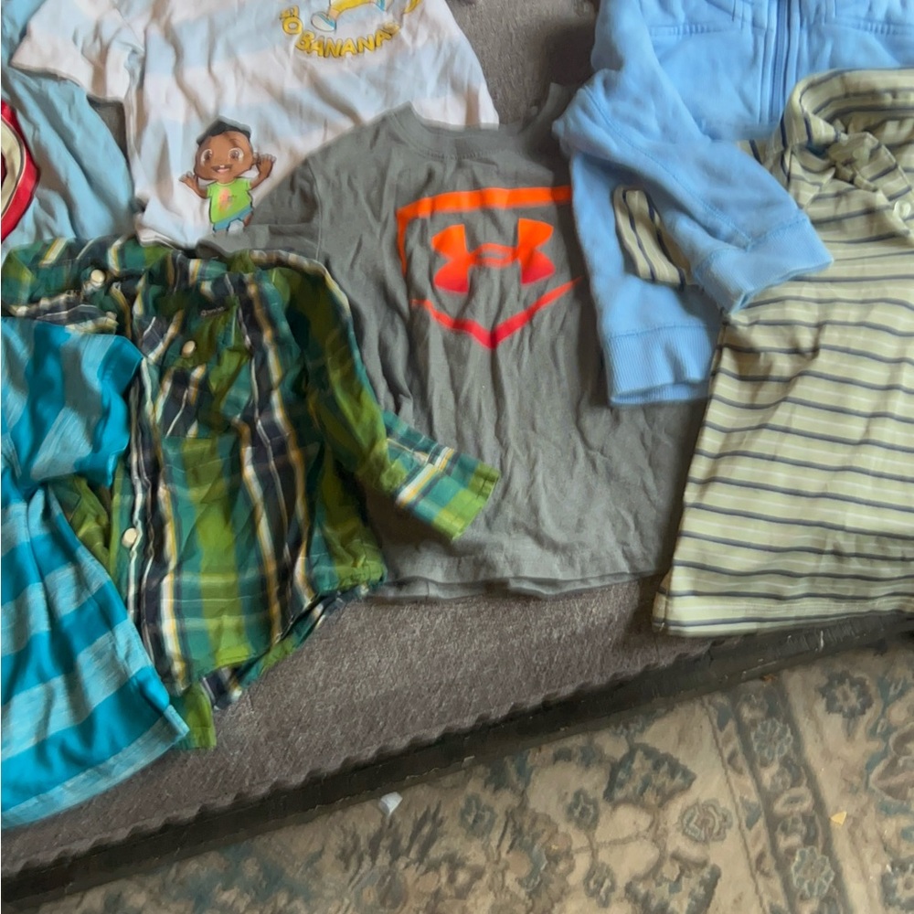 Under Armour other name brands boys 3T shirts